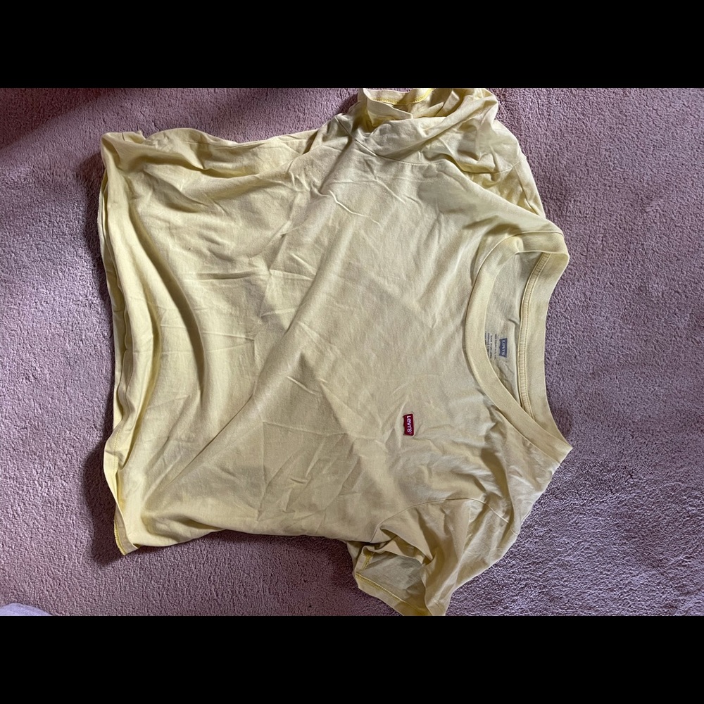 Levi’s Tee